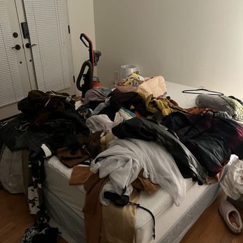 Magic Hands Services - Bedroom Before - Home Cleaning Near Me - Frederick , Maryland Magic Hands Services - Bedroom Before - Home Cleaning Near Me - Frederick , Maryland