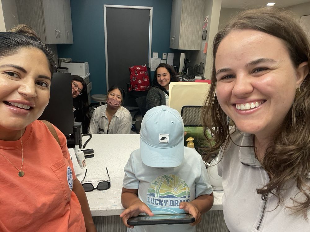 Women's Advantage Men's Optimal Health Physical Therapy  Logo