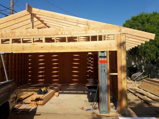 D A Construction Logo