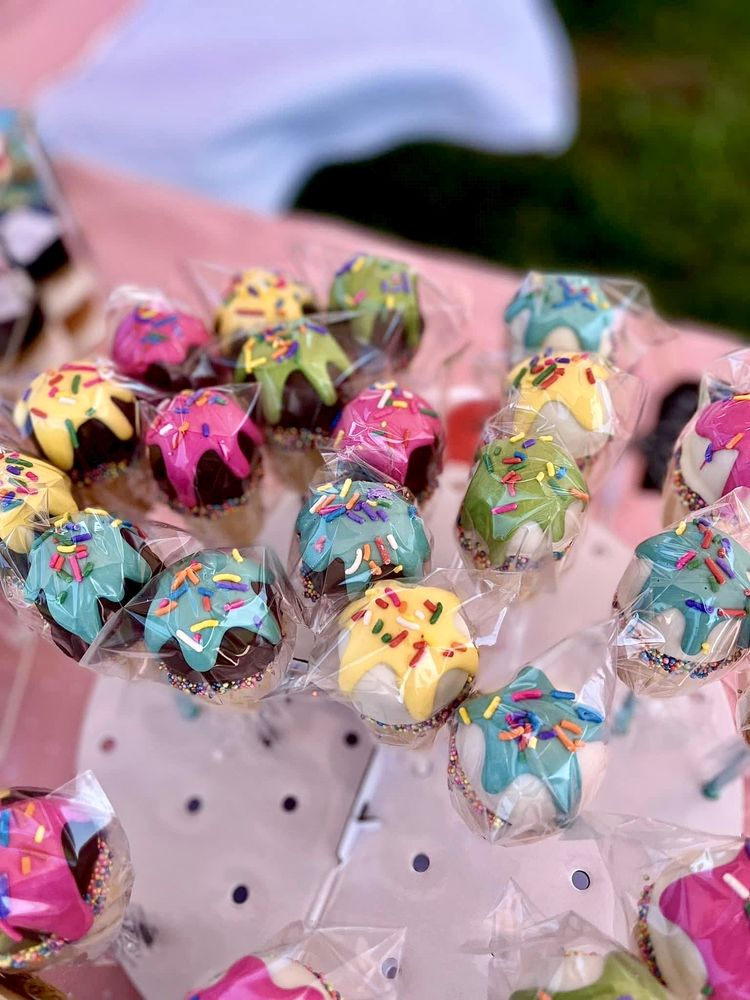 VANILLA BEAN CAKERY Updated October 2024 Anniston, Alabama Custom