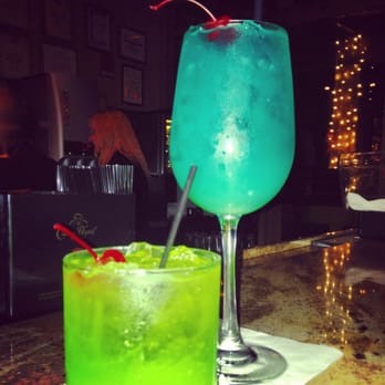 Bien Shur - Blue Hawaiian and midori sour - New American Near Me - Albuquerque, New Mexico