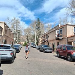 Tlaquepaque Arts & Shopping Village - Can walk throughout