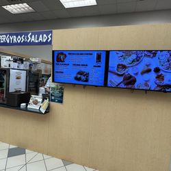 Super Gyros & Salads - Counter