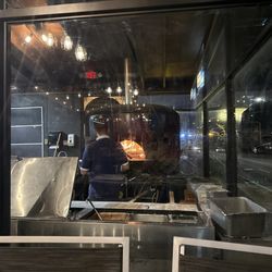Palermo - The pizza maker is off the hook!