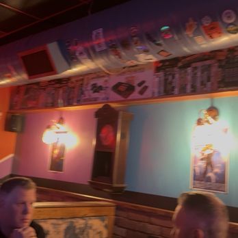 Mom's Basement - 2 men who didn't have to pay for their drinks before receiving them - Bars Near Me - Toronto, Ontario
