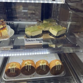 Hugo Cafe - Cafes Near Me - Ottawa, Ontario