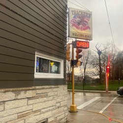 Tracker's Pub and Grub - Side