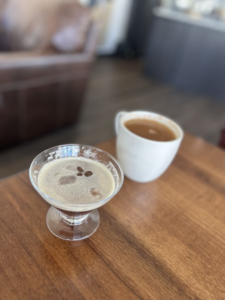 Decadent A Coffee and Dessert Bar