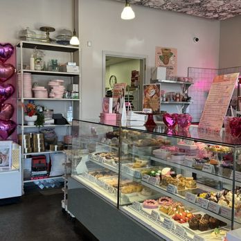 Sweet Dees Bakeshop - Interior - Bakeries Near Me - Scottsdale, Arizona Sweet Dees Bakeshop - Interior - Bakeries Near Me - Scottsdale, Arizona