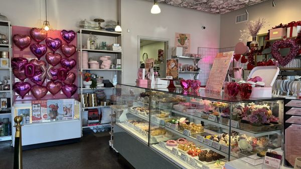 Sweet Dee’s Bakeshop by null