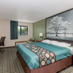 Super 8 by Wyndham Osceola IA - Guest room