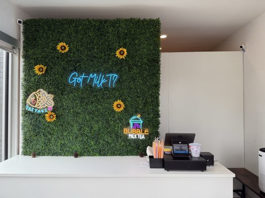 MILK T BAR by null