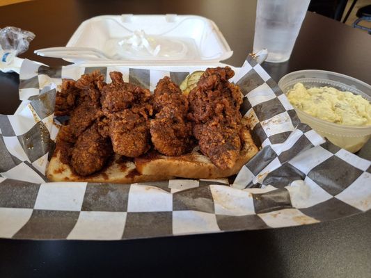 Mack’s Hot Chicken by null