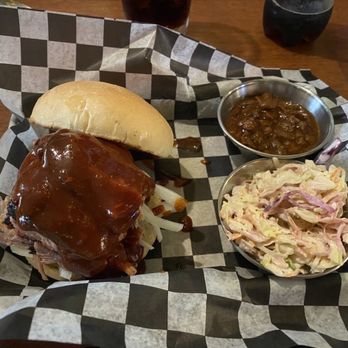 Memphis Blues - Spicy Beef BBQ Sandwich with Beans and Coleslaw. - Barbeque Near Me - Vancouver, British Columbia