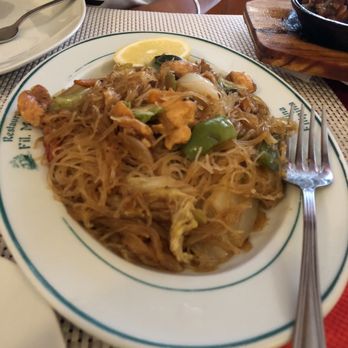Fil Manila - Pancit - Asian Fusion Near Me - Barcelona, B Fil Manila - Pancit - Asian Fusion Near Me - Barcelona, B