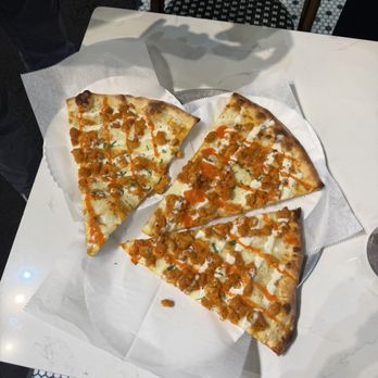 Marinara Pizza - BUFFALO Chicken Slice - Pizza Near Me - New York, New York Marinara Pizza - BUFFALO Chicken Slice - Pizza Near Me - New York, New York