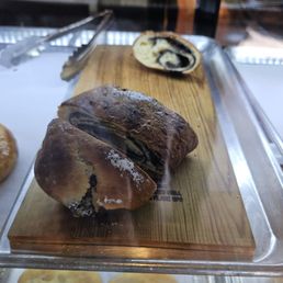 Poppyseed & Bluberry Roll