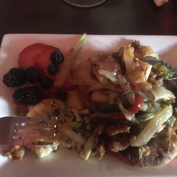 Gypsy Parlor - This is just half the sz of my naan pizza. I forgot to take the picture before I split it with my boyfriend - Bars Near Me - Buffalo, New York