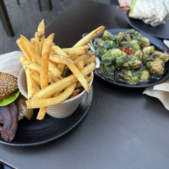 Roam Artisan Burgers - Burgers Near Me - Lafayette, California Roam Artisan Burgers - Burgers Near Me - Lafayette, California