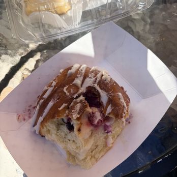 DASSH Bakery - cinnamon roll - Bakeries Near Me - Grants Pass, Oregon