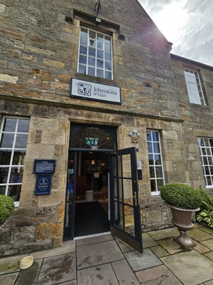 Johnstons of Elgin by null