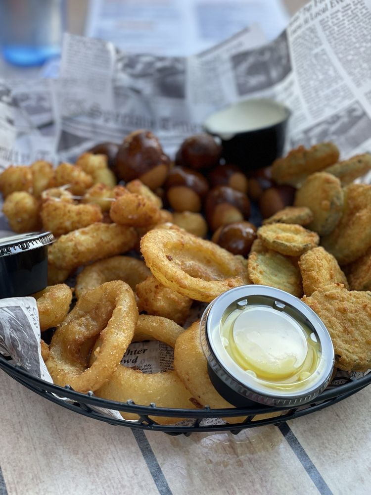 Iggy's Grill and Bar Image