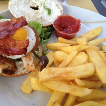 Manhattan - Sports Bars Near Me - Rome, RM Manhattan - Sports Bars Near Me - Rome, RM