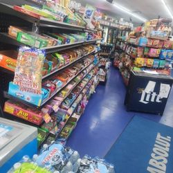 Liquor & Smoke Shop