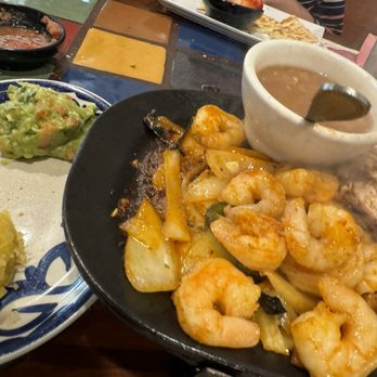 El Torito - Shrimp and chicken fajitas - Mexican Near Me - Milpitas, California El Torito - Shrimp and chicken fajitas - Mexican Near Me - Milpitas, California