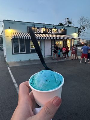 Lolly's Creamery by null