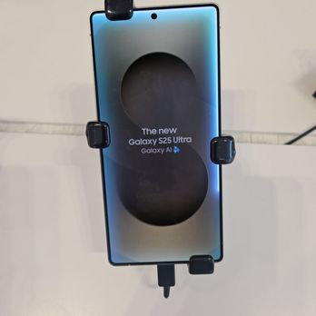 T-Mobile Experience Store - Samsung Galaxy S25 Ultra - Mobile Phones Near Me - North Hollywood, California T-Mobile Experience Store - Samsung Galaxy S25 Ultra - Mobile Phones Near Me - North Hollywood, California