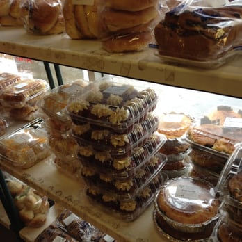 V Tropical Bake Shop - Filipino Near Me - Carson, California