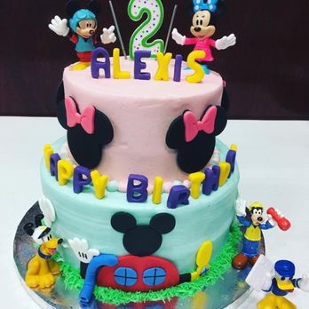 Bloomfield Bakeshop - One of my daughter's birthday cakes from yummy cupcake - Bakeries Near Me - Bloomfield Hills, Michigan Bloomfield Bakeshop - One of my daughter's birthday cakes from yummy cupcake - Bakeries Near Me - Bloomfield Hills, Michigan