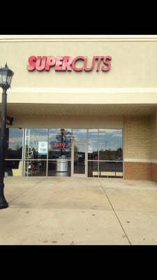 SUPERCUTS Updated October 2025 14 Photos 20 Reviews 162