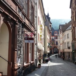 MiM Telecom - Am Anfang dieser romantischen Gasse links