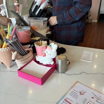 Ume Tea - Front counter - Bubble Tea Near Me - Los Angeles, California Ume Tea - Front counter - Bubble Tea Near Me - Los Angeles, California