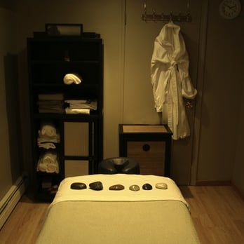 Boston Running Center - Massage Room - Trainers Near Me - Brookline, Massachusetts Boston Running Center - Massage Room - Trainers Near Me - Brookline, Massachusetts