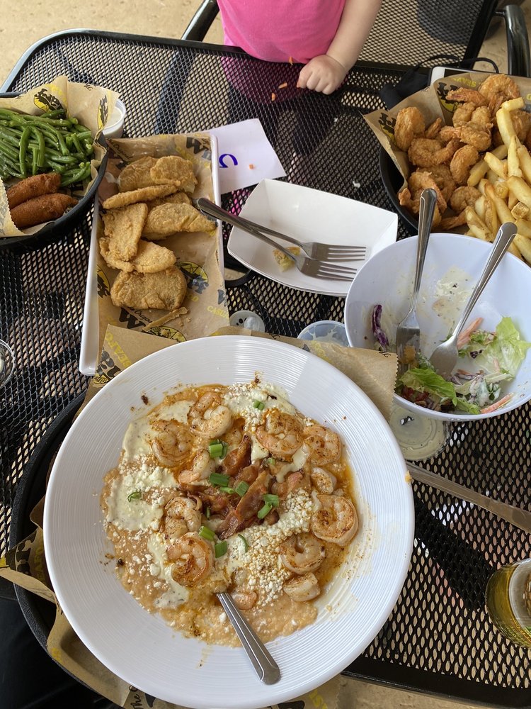 Wharf Casual Seafood, Marianna Roadtrippers