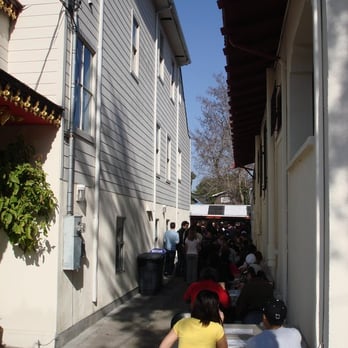 Wat Mongkolratanaram - the "meat line" on our way out one Sunday - Thai Near Me - Berkeley, California Wat Mongkolratanaram - the "meat line" on our way out one Sunday - Thai Near Me - Berkeley, California
