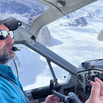 Fly Denali - Pilot Dan described the glaciers as we flew - Aerial Tours Near Me