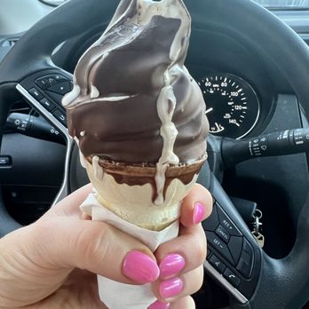 Sandy's Hamburgers - small-sized dipped cone with chocolate / vanilla swirl soft-serve icecream #summertreat - Burgers Near Me - Austin, Texas