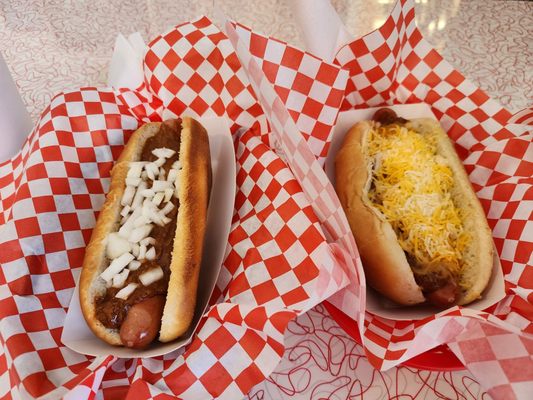 Larry's Chili Dog by null