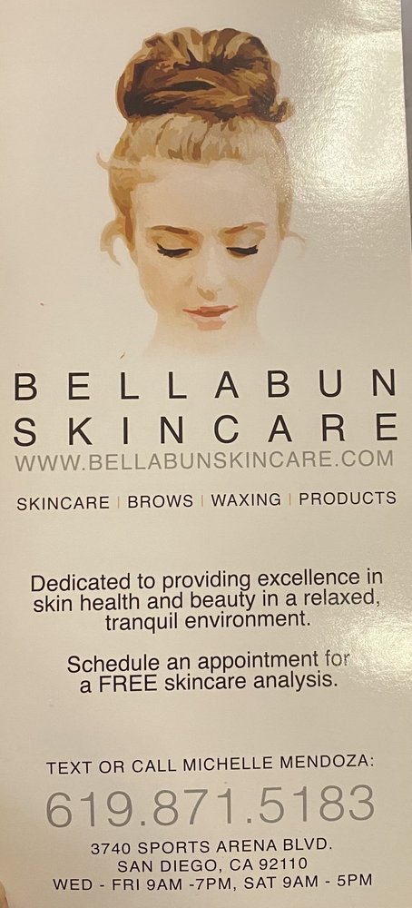 BellaBun Skincare Logo