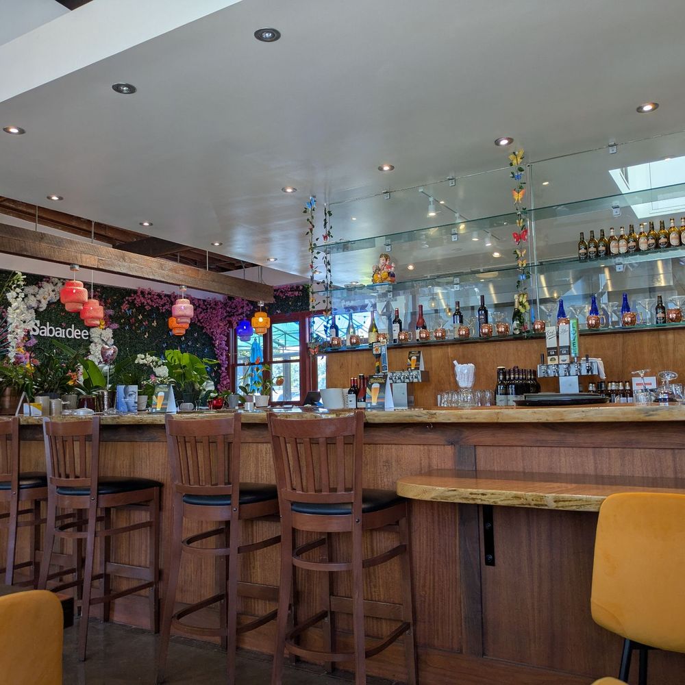Lao Garden - Indoor bar area - Laotian Near Me - Berkeley, California