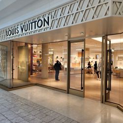 Louis Vuitton Short Hills - Store Photo