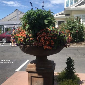 Cornell Farm - One of their containers that was so beautiful - Nurseries & Gardening Near Me - Portland, Oregon