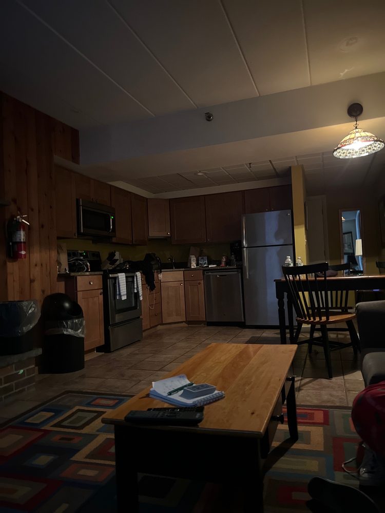 MOUNTAIN GREEN RESORT Updated September 2024 11 Photos 135 East