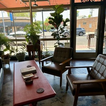 Fabulist Pizza - Pizza Near Me - Sacramento, California