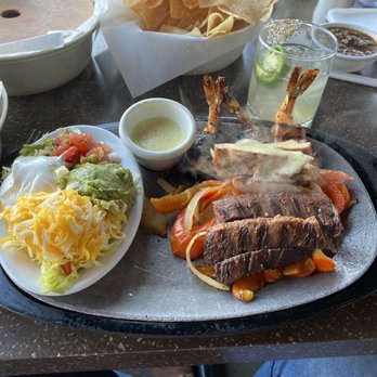 Uncle Julio's - Jalisco Fajitas and El Jefe marg - Mexican Near Me - Brentwood, Tennessee