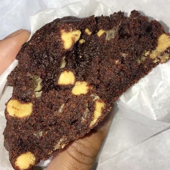 Levain Bakery - IG: Tourguidebuddz - Bakeries Near Me - New York, New York